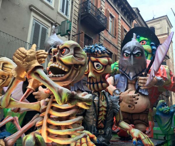 Carlevè d’Està: il carnevalone di Chivasso esordisce in estate! Ecco il programma!