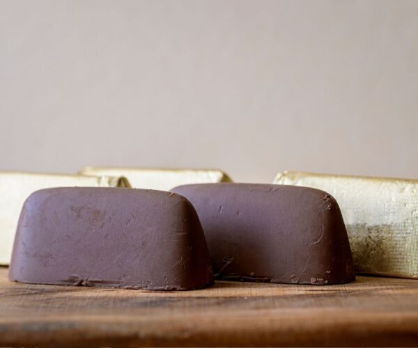 I Gianduiotti: Il Tesoro Dolce di Torino