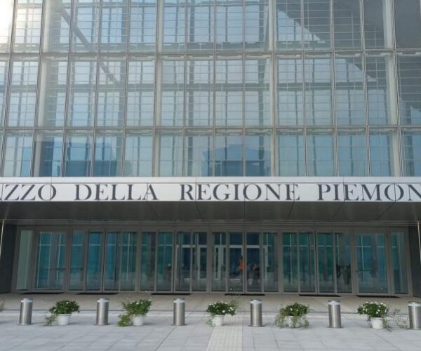 8 marzo: il grattacielo della Regione Piemonte apre al femminile