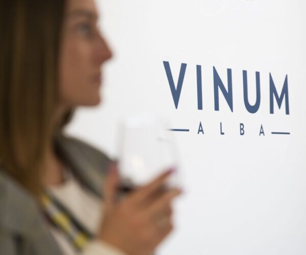 Alba: la più grande enoteca a cielo aperto nei sette giorni della 46ª edizione di Vinum