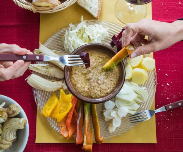 Bagna Cauda, i piemontesi la preferiscono con il peperone