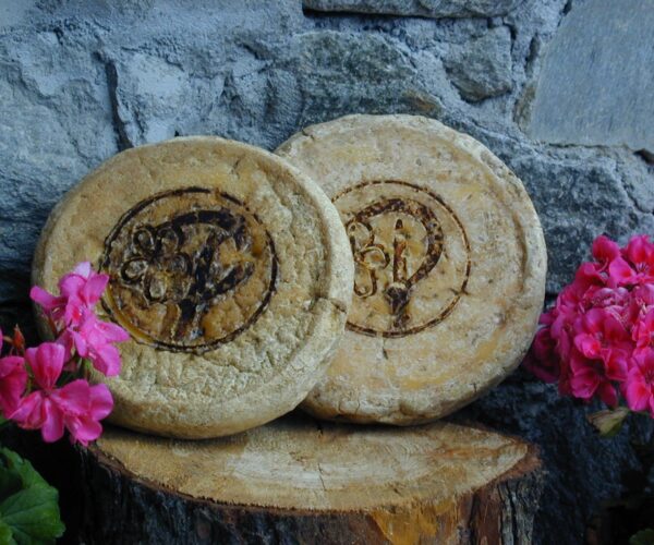 La Fiera del Plaisentif: Un Viaggio nel Cuore delle Tradizioni e dei Sapori della Val Chisone