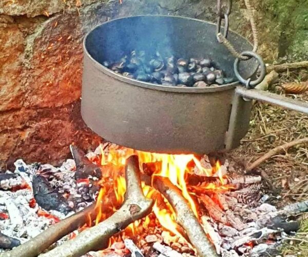 🌰🏆 Chi sarà il primo Campione del Mondo di Caldarroste? A Chiusa di Pesio arriva la Festa del Re Marrone