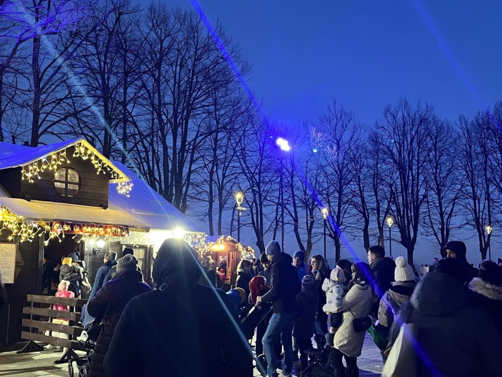 Rivoli si riempie di magia: la Casa di Babbo Natale e la casetta del Postino anche quest’anno saranno nel suggestivo piazzale del Castello