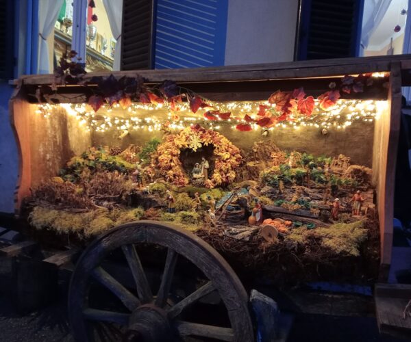 Schierano, il Paese dei Presepi: magia natalizia tra fede, tradizione e luci