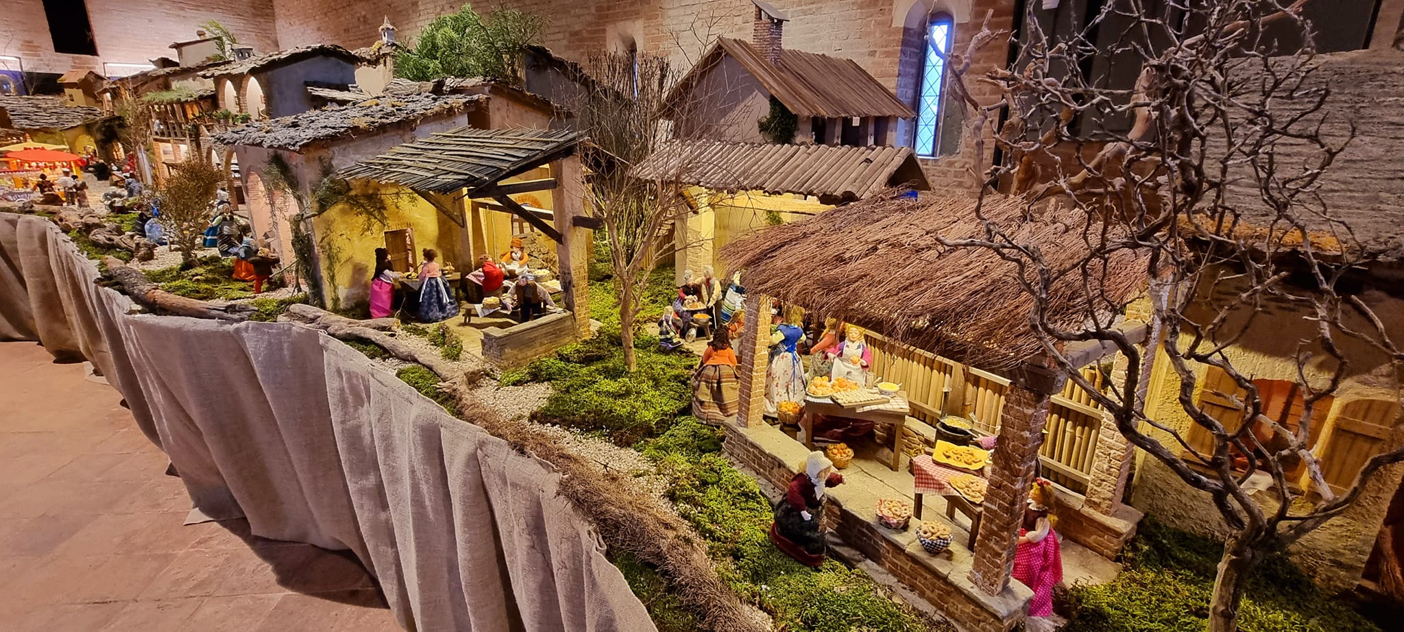 Uno dei presepi più spettacolari del Piemonte vi aspetta nella splendida Abbazia di Vezzolano : giorni e orari di apertura