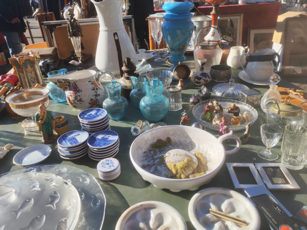 Domenica tra i Mercatini delle pulci in Piemonte: usato, antiquariato e vintage da non perdere oggi!