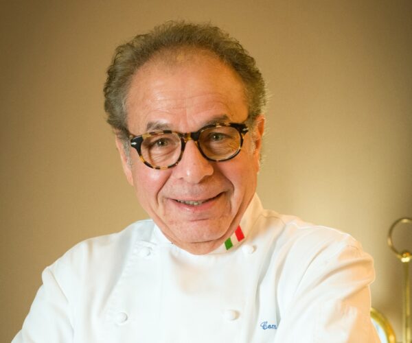 Il Delfino Blu e il Cavalier Peter: quando un ristorante diventa parte della città